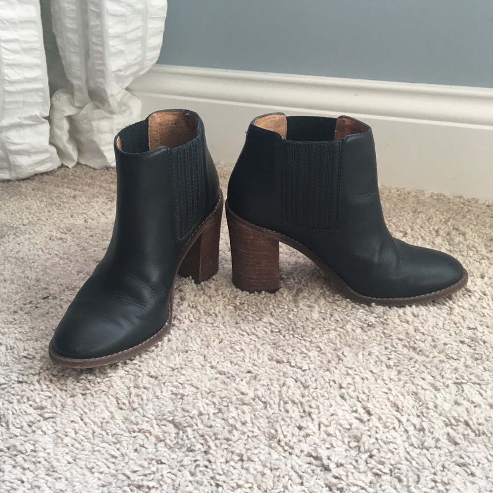 Madewell heeled Chelsea boots
